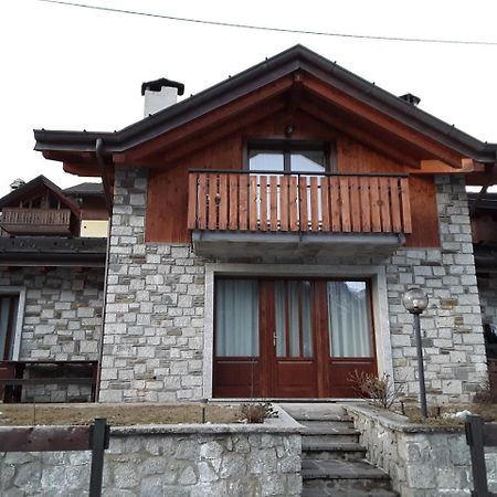 Casa Vacanze Emilio Тему Екстер'єр фото